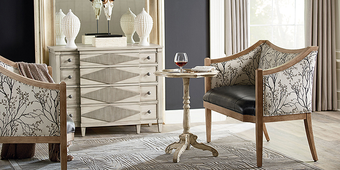 Settees & Chaise Lounges